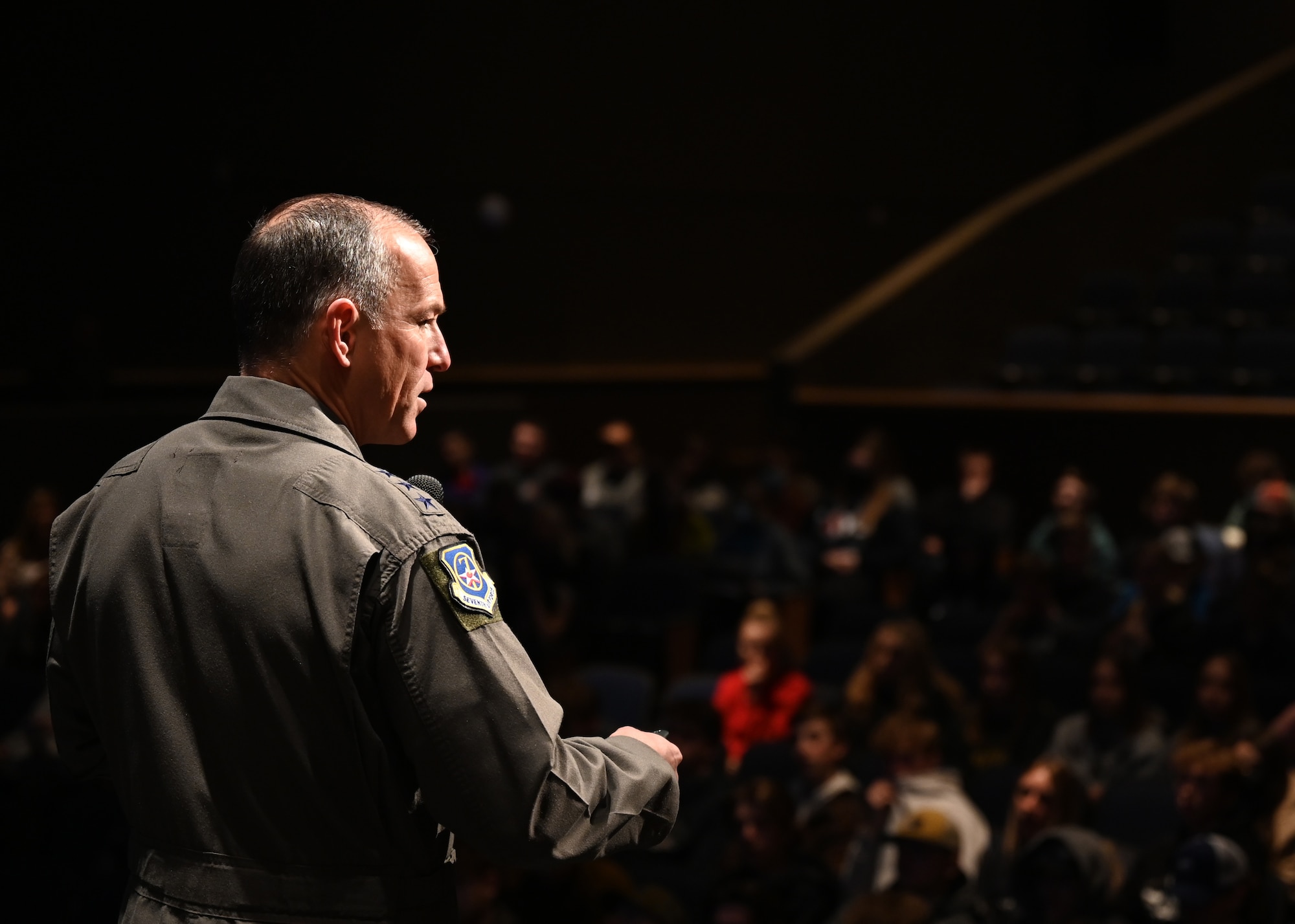 Lt. Gen. Scott L. Pleus, Seventh Air Force commander, briefs a group of students from Hermantown High School, on March 7, 2022 in Hermantown, Minn.