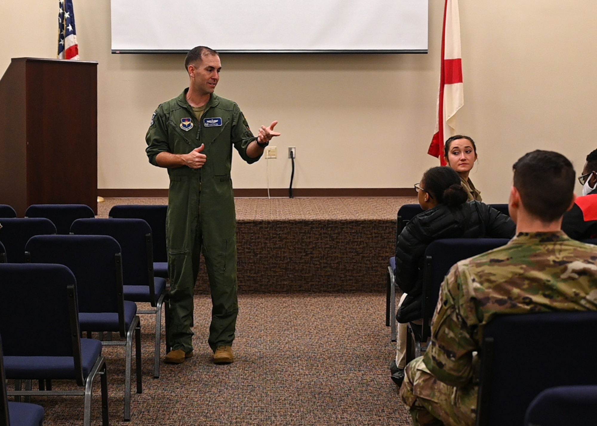 Lt. Col. Josh Payne, Samford University AFROTC Detachment 012 commander, speaks to cadets during a career field brief