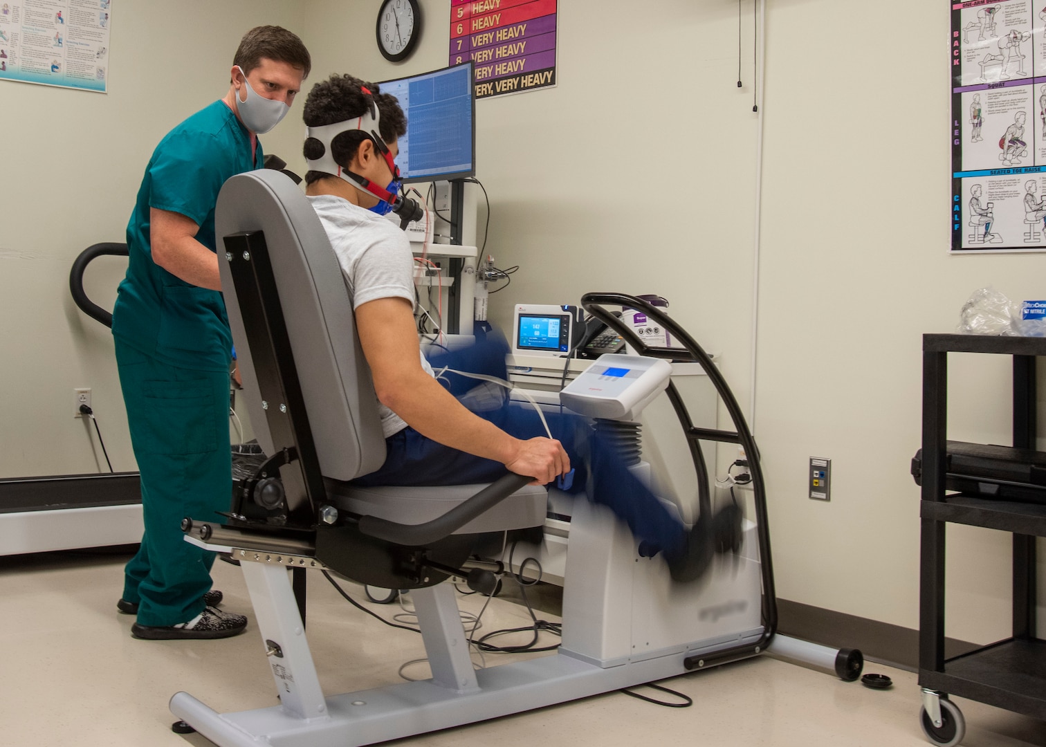 Pulmonary trains with new equipment for a Cardiopulmonary Exercise Test. The CPET is a clinical tool that evaluates exercise capacity and determine cardiac or lung conditions. It assesses the patient's exercise responses involving the pulmonary, cardiovascular and skeletal muscle systems.