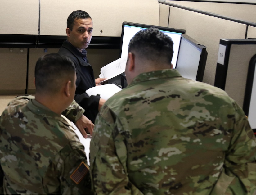Colorado RPAC ensures Army Reserve personnel readiness