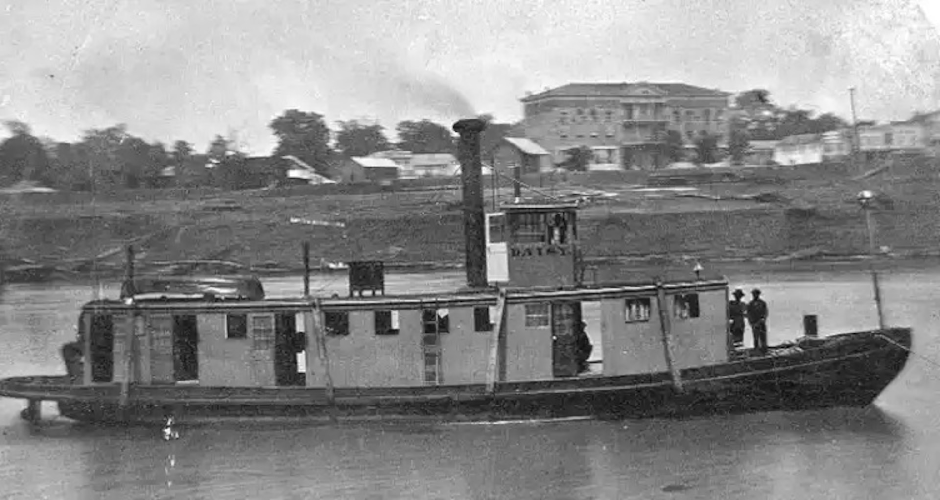 Rare photograph of a Civil War-era tugboat. USS Daisy, a tugboat converted for Union naval may have been similar in design and construction to USRCS Hercules and Reliance. (www.history.uscg.mil)
