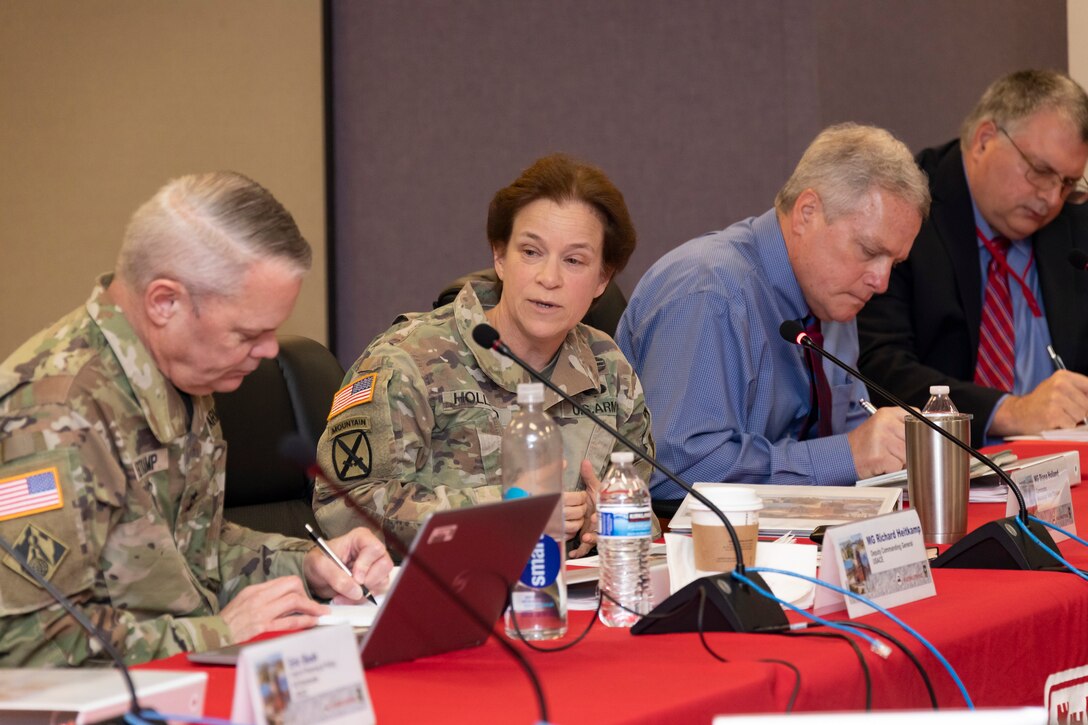 Maj. Gen. Richard Heitkamp, Deputy Commanding General, USACE HQ and  Maj. Gen. Diana Holland, Commanding General, Mississippi Valley Division