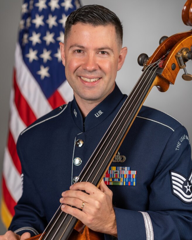 Official Photo of TSgt Ben Thomas