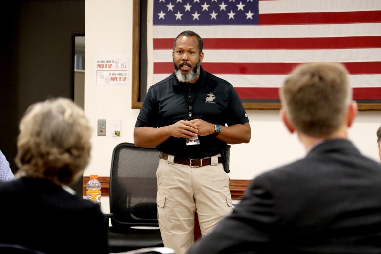 Marine Corps Logistics Command and Marine Depot Maintenance Command host DLA leaadership to advance Industrial Supply Integration initiative effort.