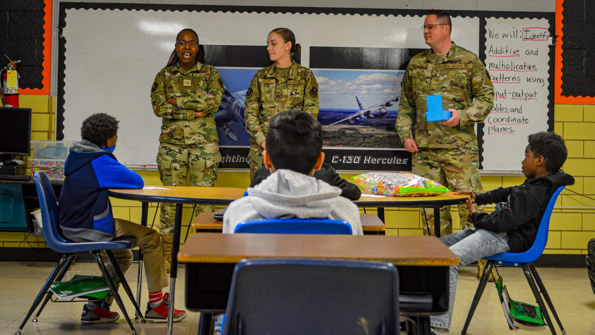 Airmen share AF culture at Booker T. Washington Elementary