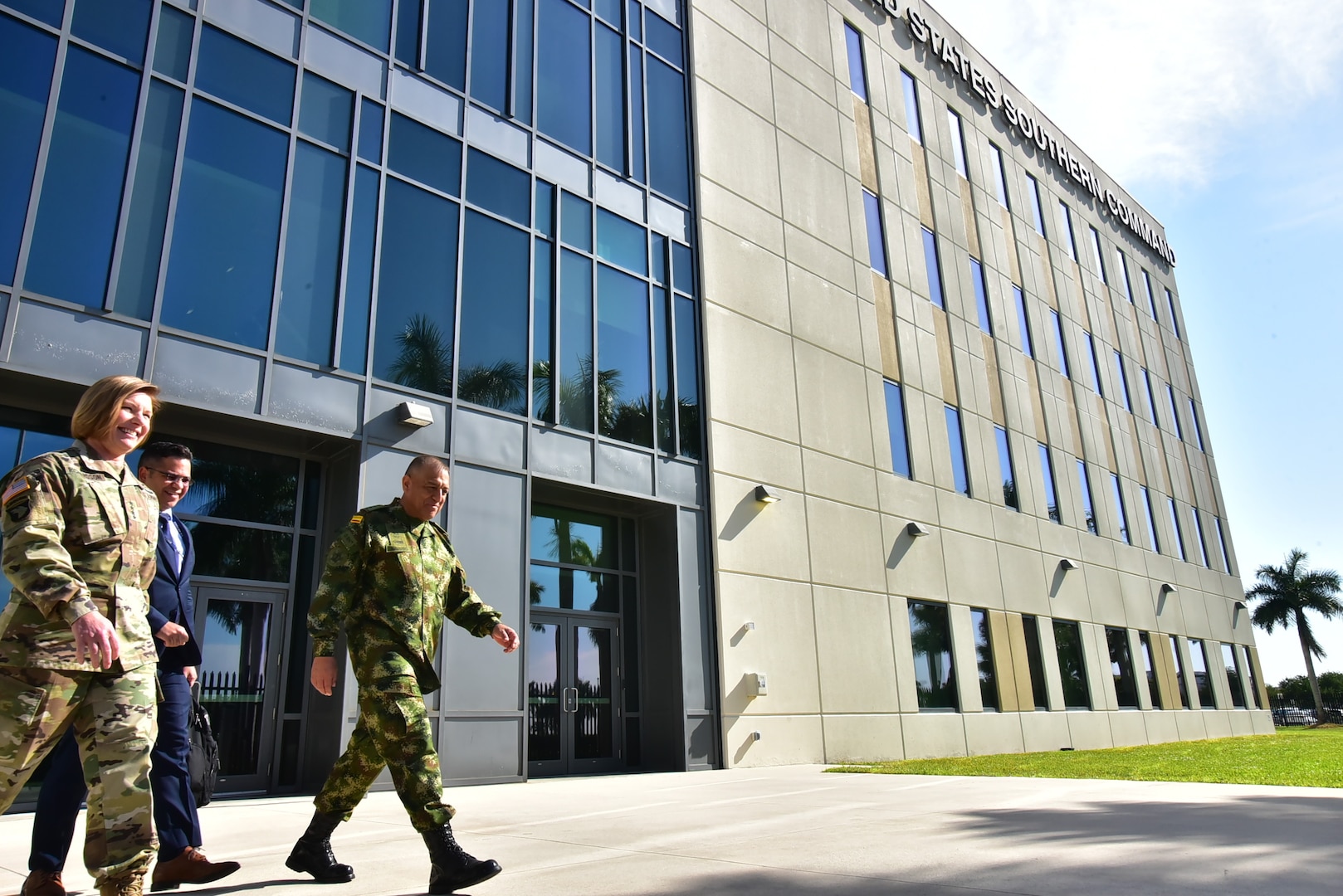 The commander of U.S. Southern Command, U.S. Army Gen. Laura Richardson, walks with Colombian Gen. Luis Navarro, Colombia’s Chief of Defense, during a visit to SOUTHCOM headquarters.