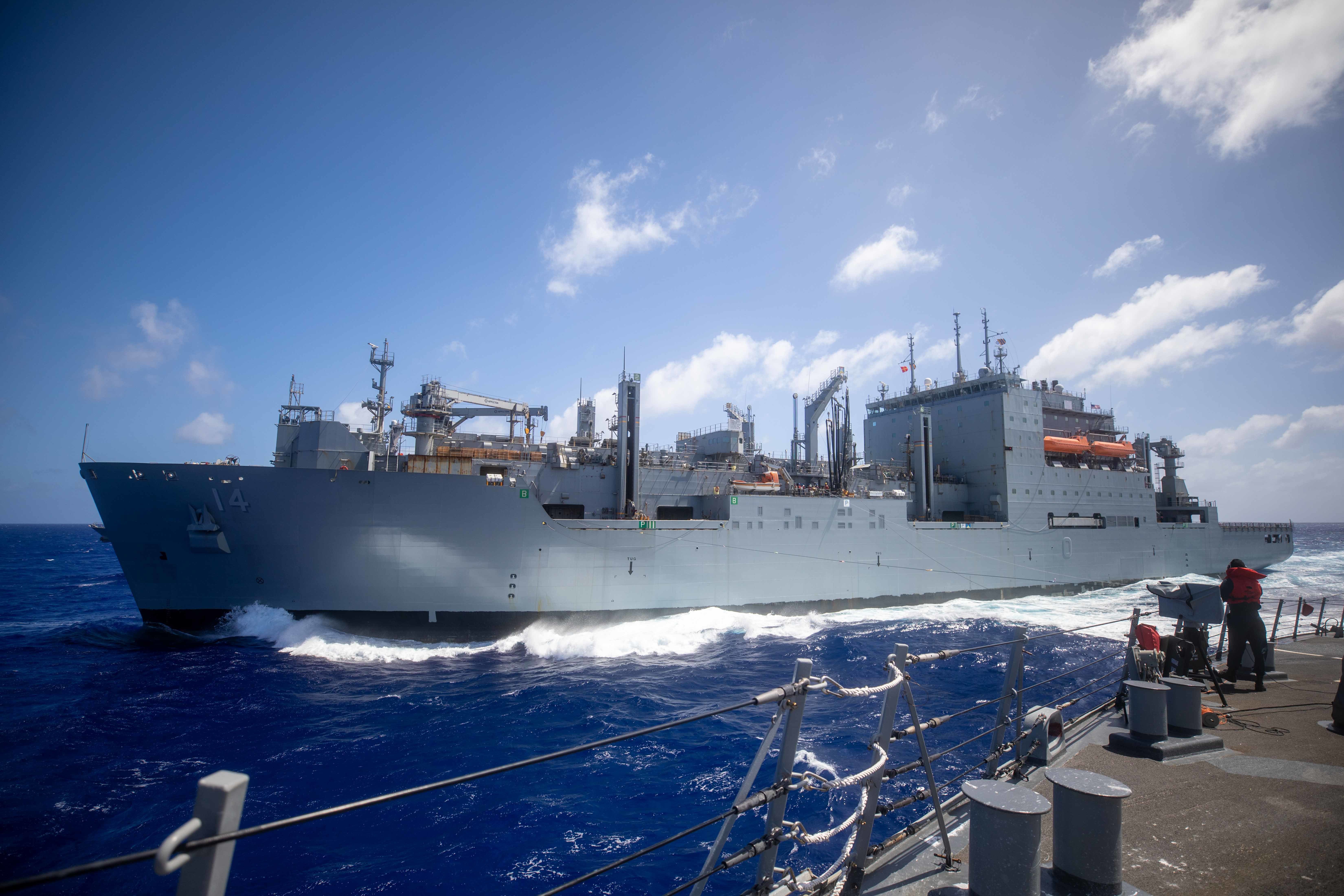 USS Milius (DDG 69) replenishes from USNS Cesar Chavez (T-AKE 14).