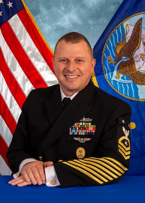 Navy Region Northwest Command Master Chief Benjamin Rushing official portrait