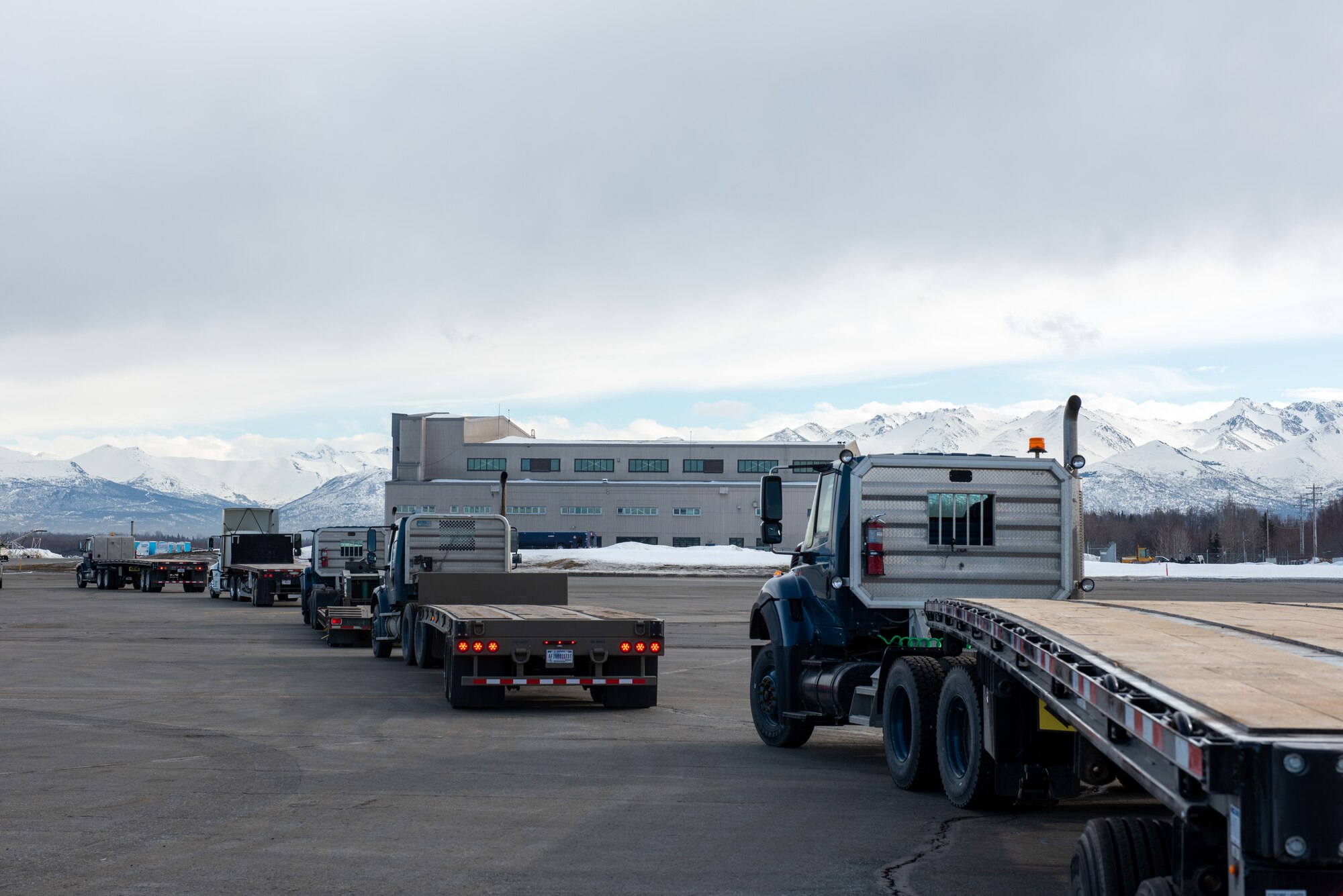 A photo of U.S. Airmen setting up a forward operating base in support of exercise Polar Force 22-4.