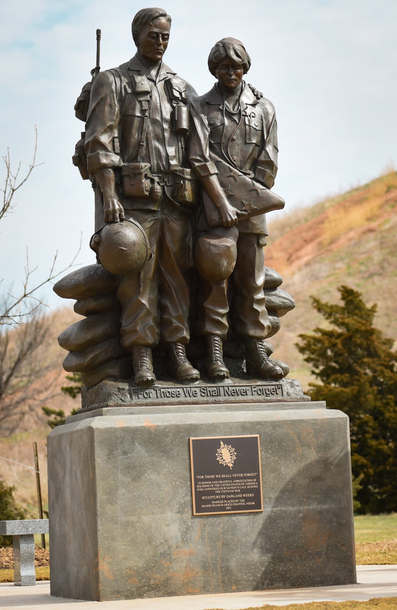 Vietnam War memorial unveiling at Lake Wichita Park