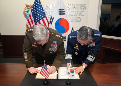 Army Gen. Mark A. Milley, chairman of the Joint Chiefs of Staff, meets with Chairman of the Republic of Korea Joint Chiefs of Staff Gen. Won In Choul during a bilateral engagement at Camp Smith, Hawaii, March 30, 2022. (DOD Photo by Navy Chief Petty Officer Carlos M. Vazquez II)