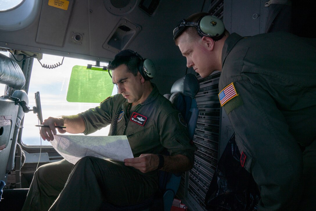 Photo of C-17 crew.