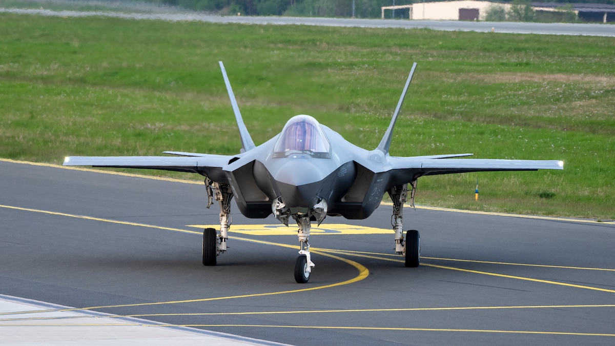 A U.S. Air Force F-35A fighter aircraft arrives at Spangdahlem Air Base, Germany.