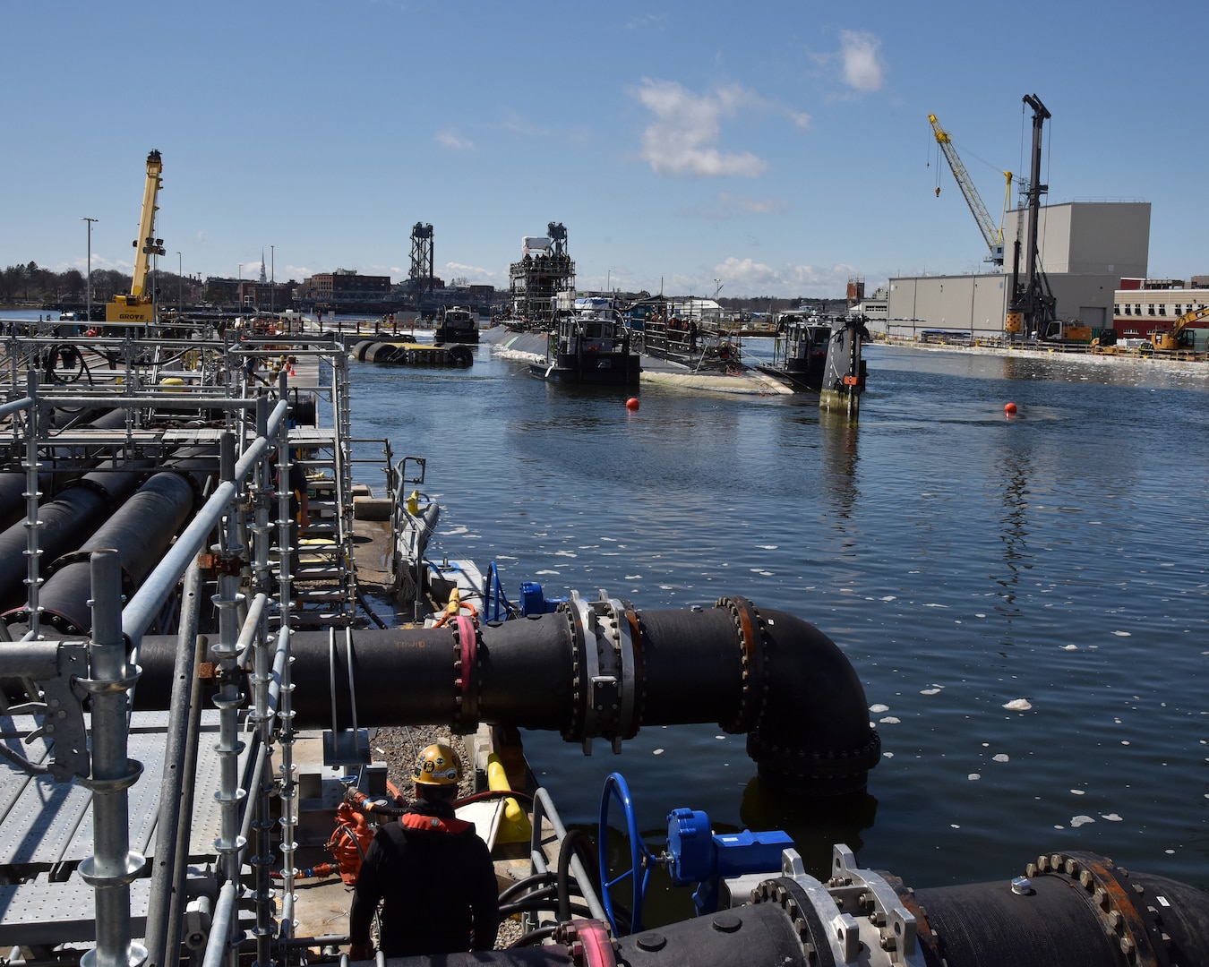 USS Cheyenne Prepares to Dock using Super Flood Basin