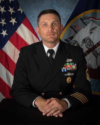 CUCS (SCW/EXW) JONATHAN W. OIEN BIO PHOTO