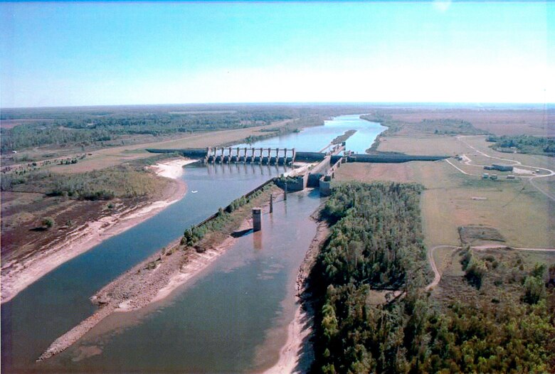 VICKSBURG, Miss. – The U.S. Army Corps of Engineers (USACE) Vicksburg District will temporarily close Lindy C. Boggs, Lock and Dam (L&D) to navigation on the Red River during two separate periods, Aug. 15 – Sept. 15 to dewater the upper gate and Oct. 1 – 30 to dewater the lower gate.

The lock will temporarily reopen on approximately Sept. 16 and remain open for 15 days to allow traffic to pass.

During the dewatering’s of the upper and lower gate bays, the district will make repairs, inspect the structure, and plan for future maintenance.