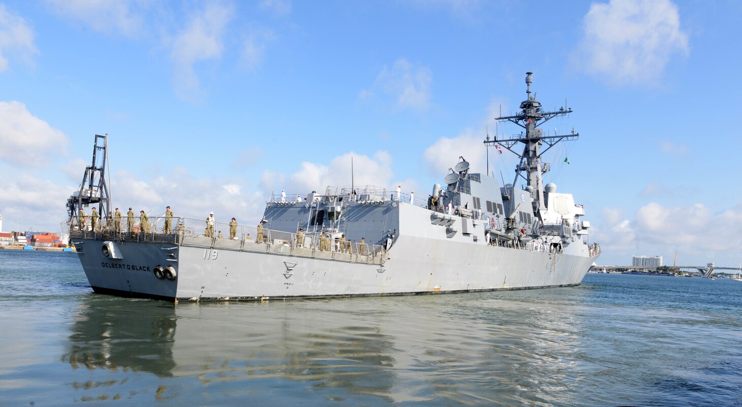 USS Lassen and USS Delbert Black Bid Farewell to Fleet Week PEV ...