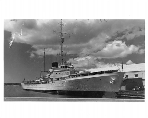 USCGC Taney tied up at Pier 4 in Honolulu Harbor, Hawaii, circa 1940