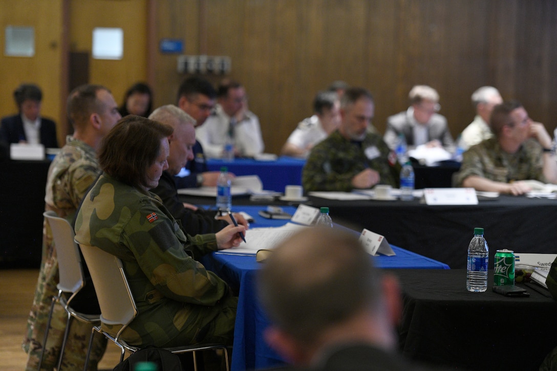 People at the Arctic Security Forces Council Roundtable