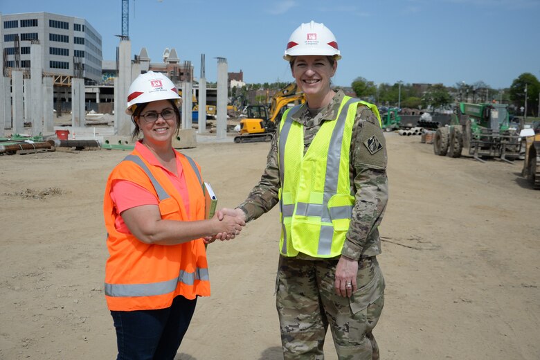 On Monday May 2, U.S. Army Corps of Engineers Great Lakes and Ohio River Division Commander Col. Kimberly Peeples attended a site visit with Louisville District teammates to view progress of a section 408 alteration to the Newport Levee.