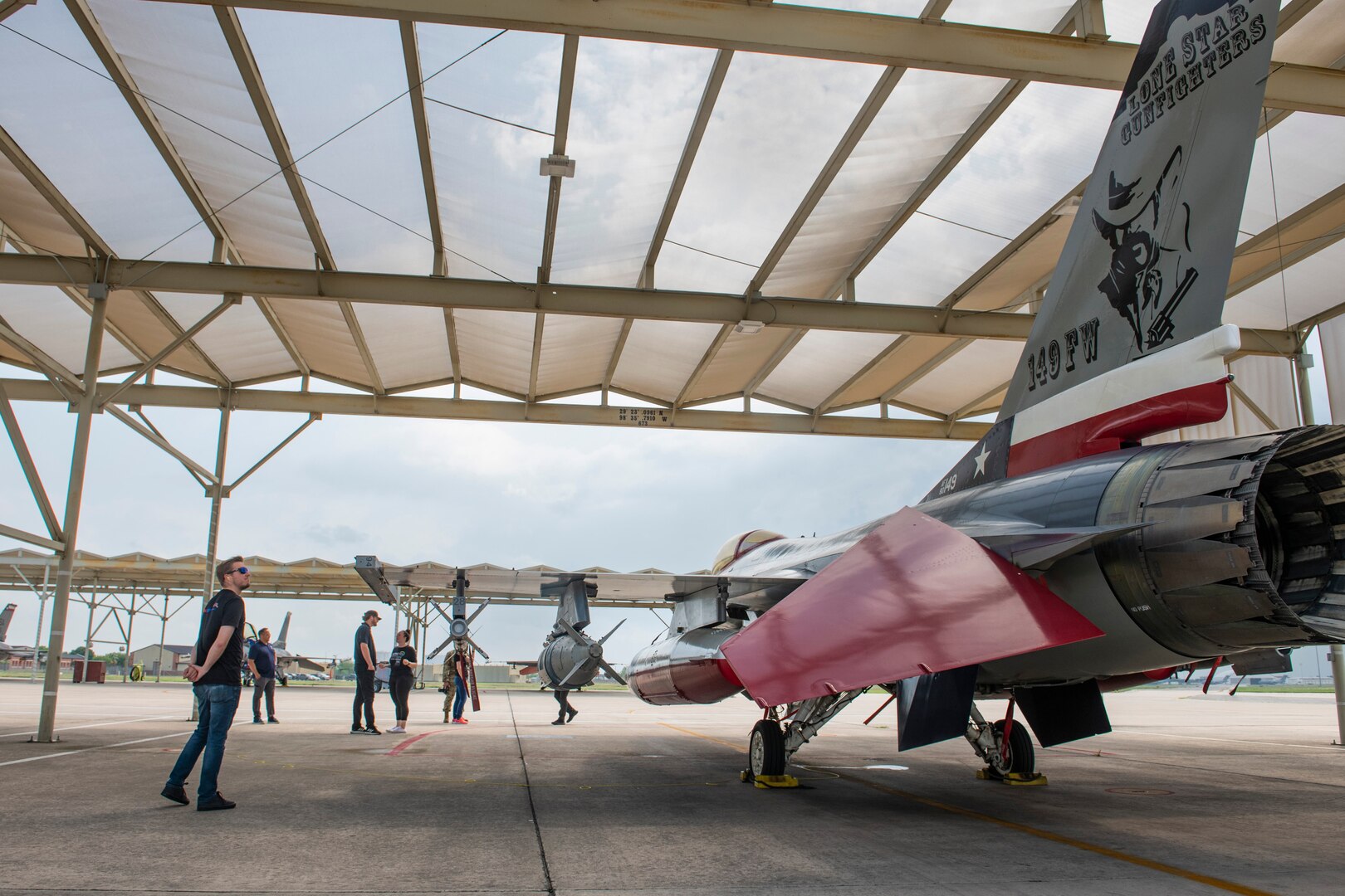 NASCAR team salutes the military at JBSA