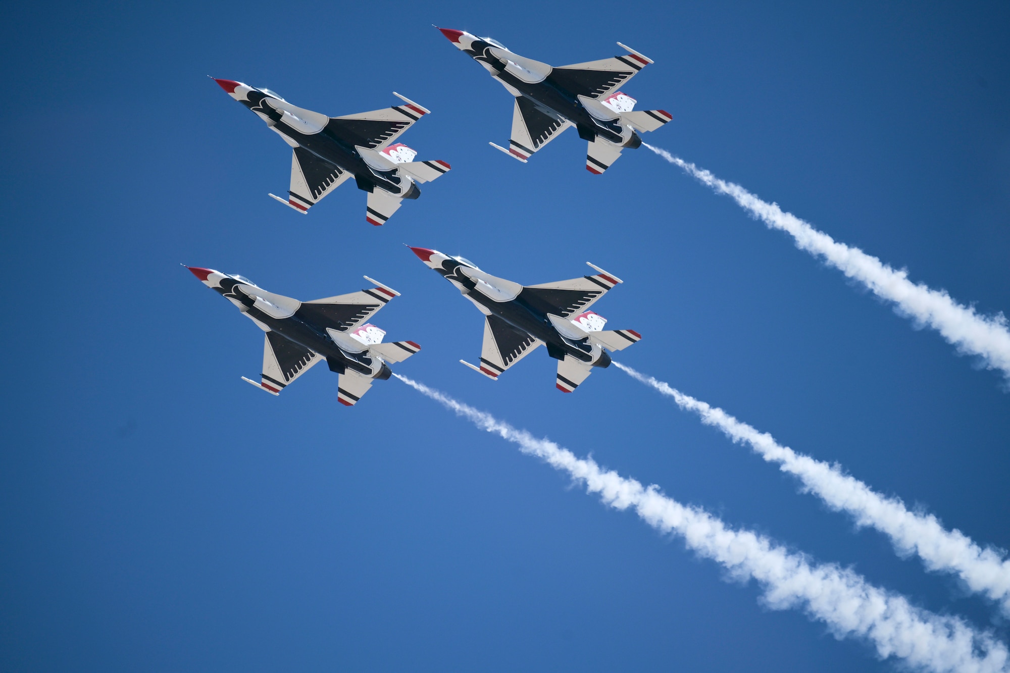 Four F-16 Fighting Falcons from the U.S. Air Force demonstration squadron, known as the “Thunderbirds,” take flight in a rehearsal for the 2022 Holloman Legacy of Liberty Air Show and Open House, May 6, 2022, on Holloman Air Force Base, New Mexico. The demonstration team was activated at Luke Air Force Base, Arizona, in 1953. (U.S. Air Force photo by Airman 1st Class Antonio Salfran)