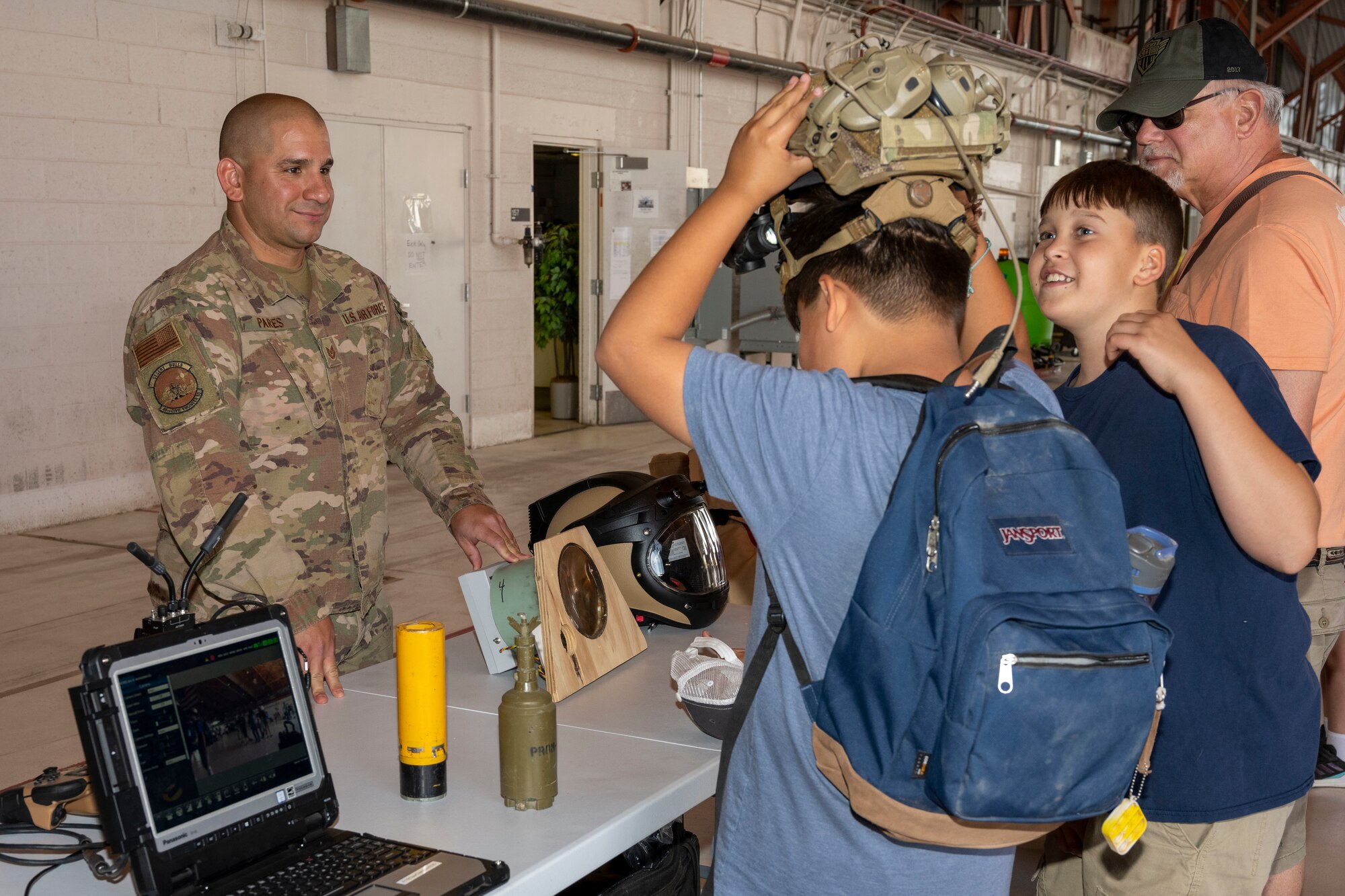 Holloman hosts Student Air Show day