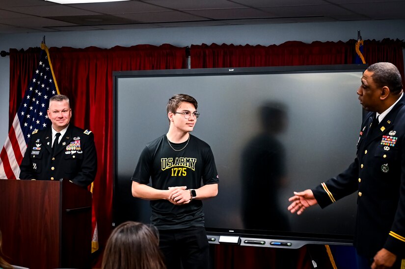 Leadership assigned to the Mid Atlantic Recruiting Battalion recognize an ROTC cadet during a Meet Your Army event on May 5, 2022, at Joint Base McGuire-Dix-Lakehurst, N.J.  Meet Your Army is a HQDA-driven Total Force outreach initiative to bridge the civilian and military divide. The Office of the Chief of Public Affairs’ Outreach Division runs this initiative to connect with the American public, educate community and business leaders, and inspire youth to serve.