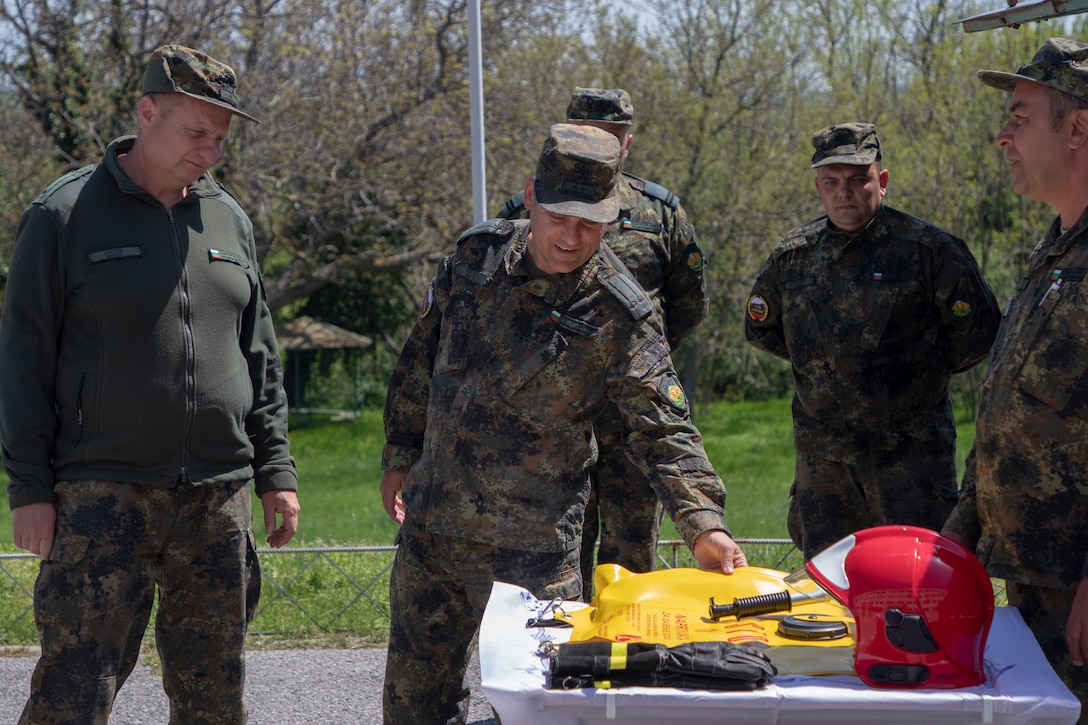 Area Support Group-Black Sea contributes firefighting equipment to Mokren Command