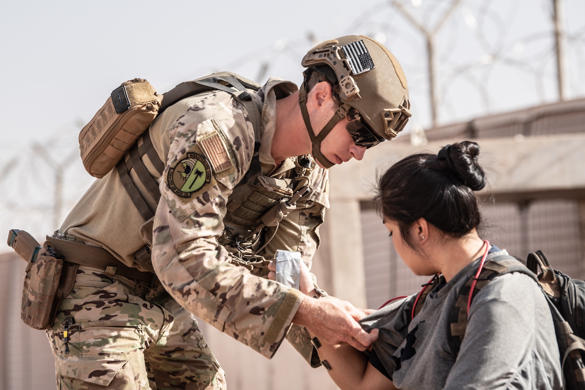 409th Explosive Ordnance Disposal technicians conduct hostage rescue exercise