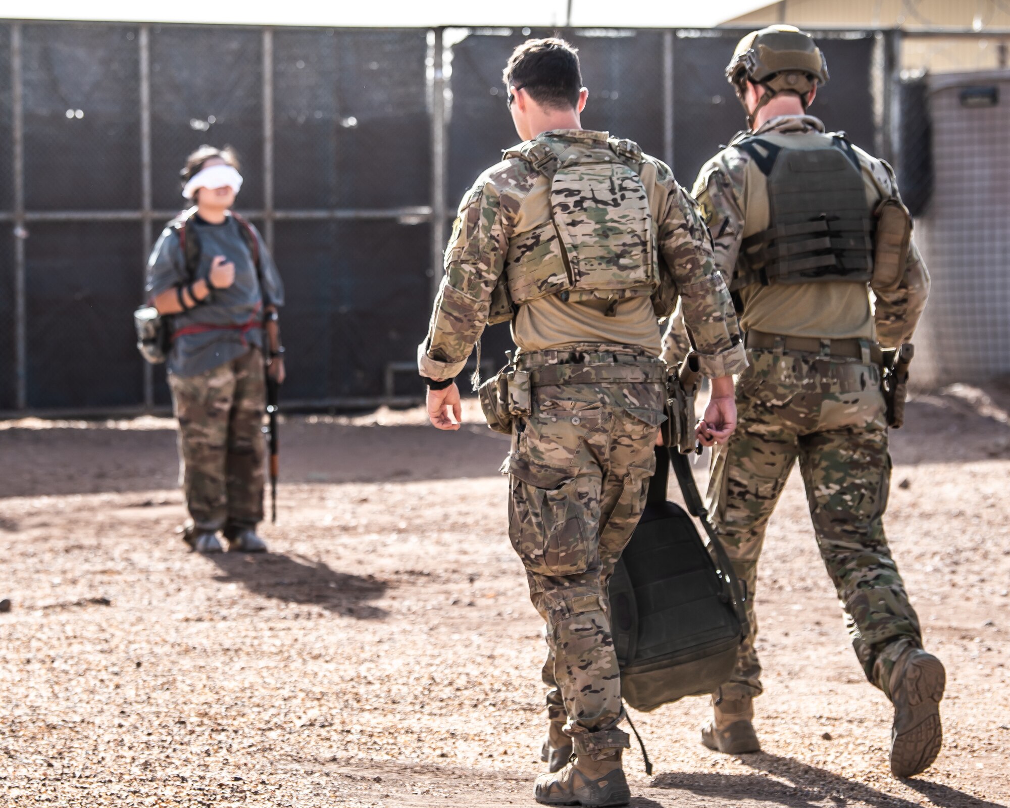 409th Explosive Ordnance Disposal technicians conduct hostage rescue exercise