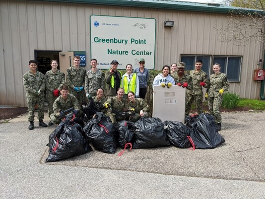 Naval Support Activity Annapolis and the US Naval Academy hosted a Clean the Bay day volunteer event to commemorate Earth Day.