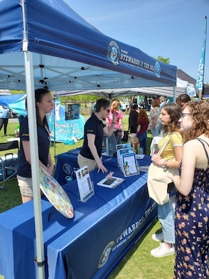 U.S. Fleet Forces Stewards of the Sea participated in Mount Trashmore’s Earth Day celebration.