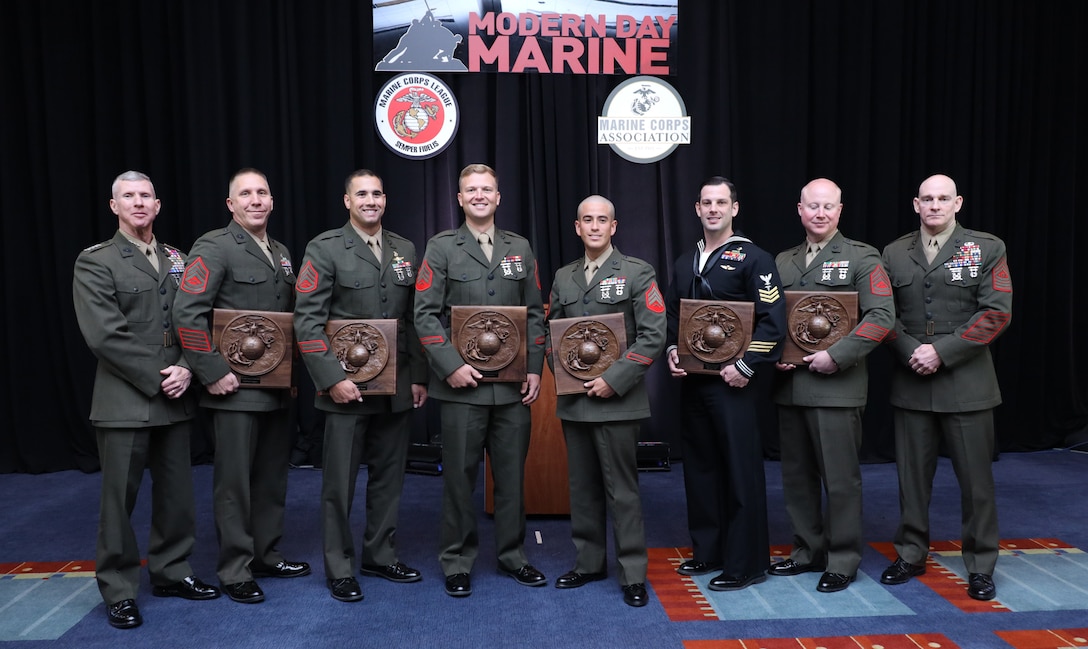 ACMC & SMMC present 2022 Marine Corps League Awards