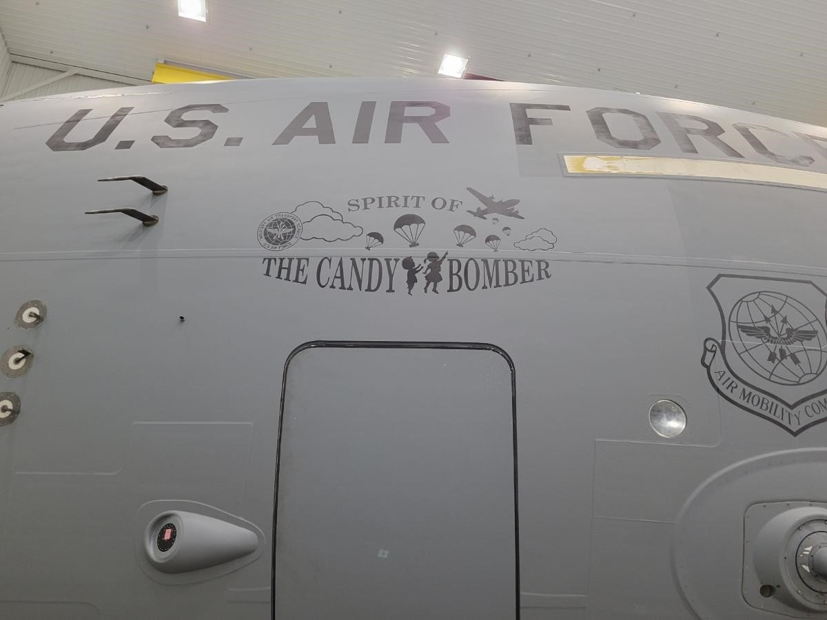 Honoring The Candy Bomber > 477th Fighter Group > Display