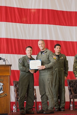 HSC-22 Holds Aerial Change of Command