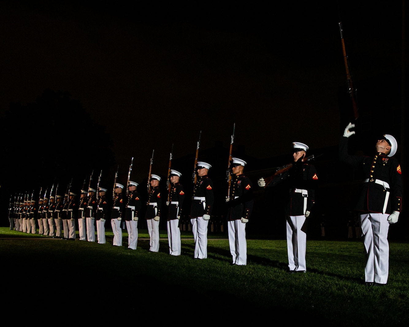 Soldiers participate in pre-game festivities at NY Giants …