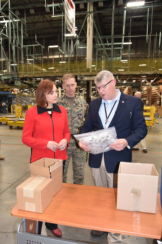 Defense Department official visits DLA Distribution