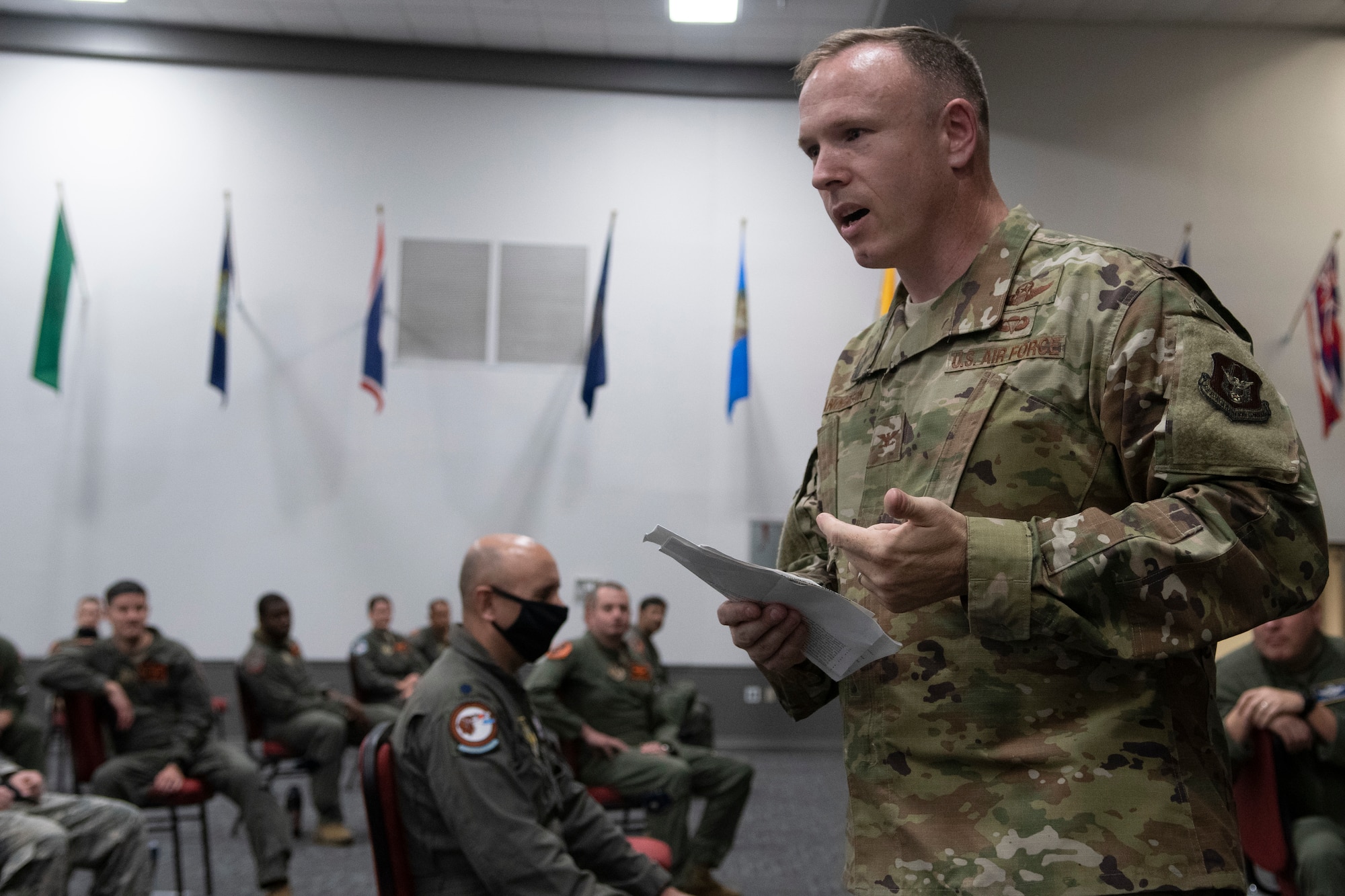 Airman speaks to audience