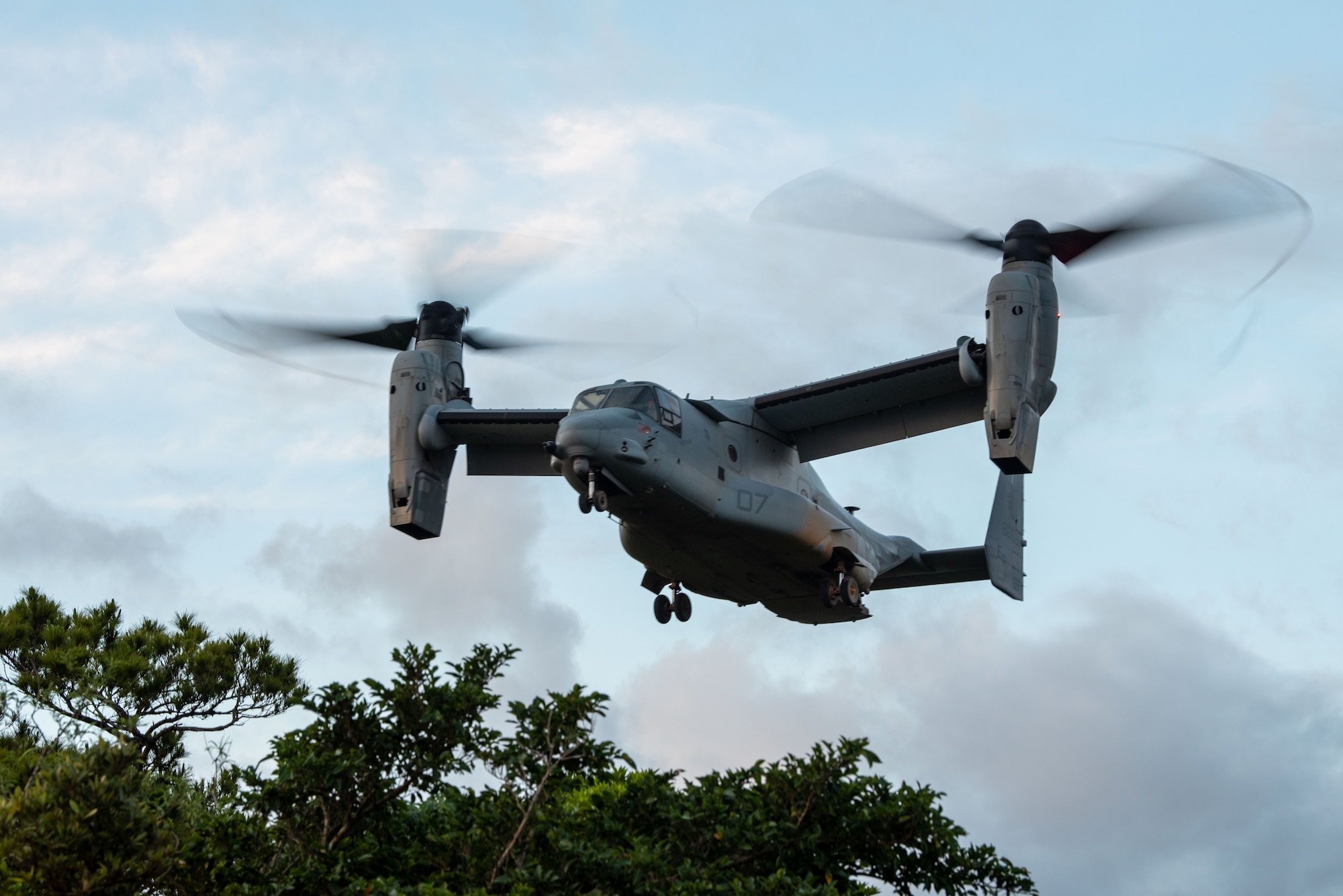 Aircraft flies to landing zone.