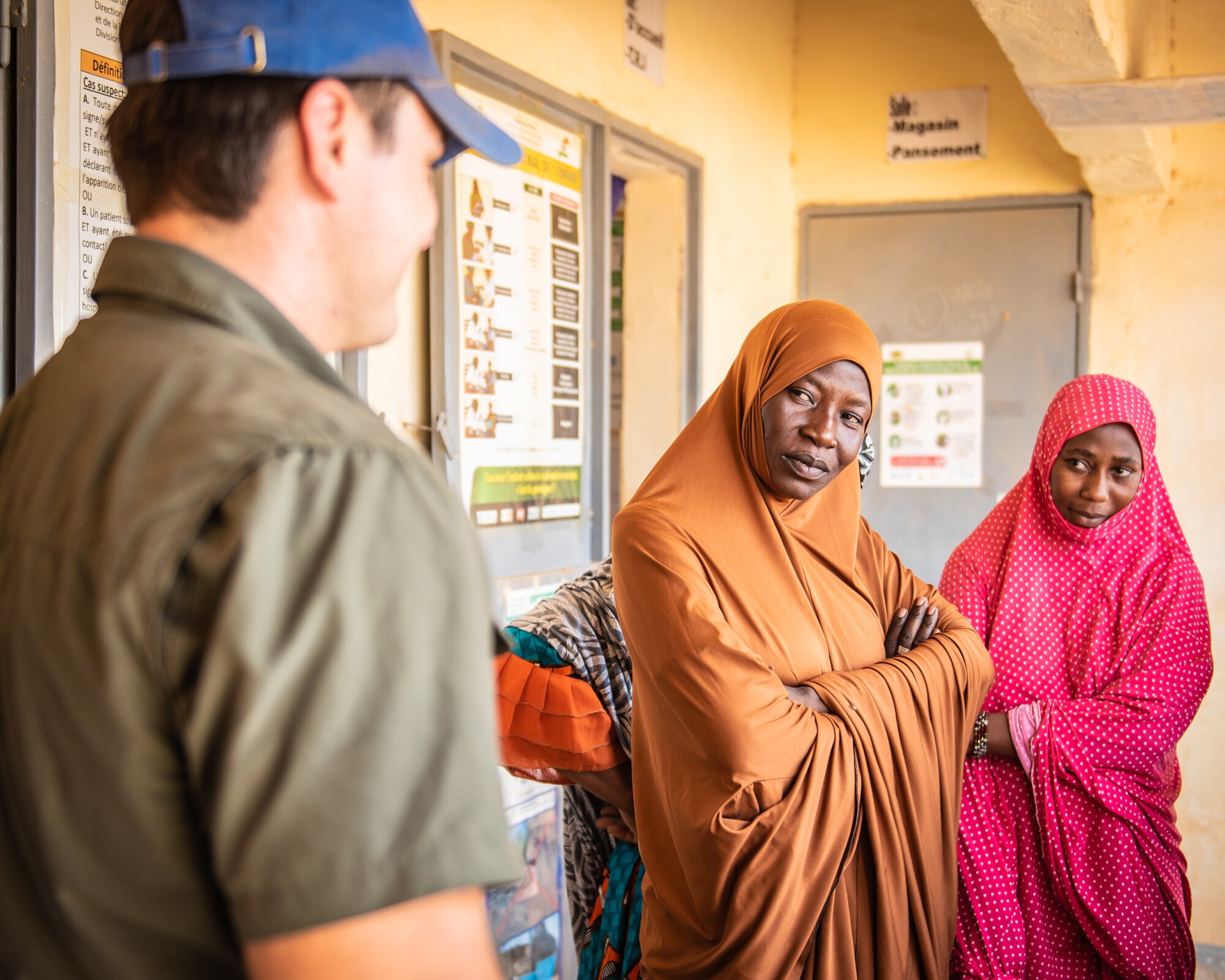 U.S. service members deliver school and medical supplies to village in Niger