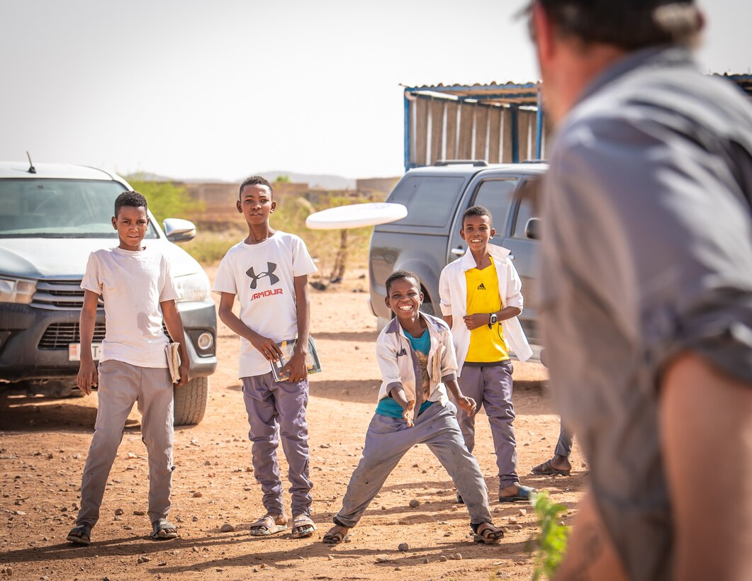 U.S. service members deliver school and medical supplies to village in Niger