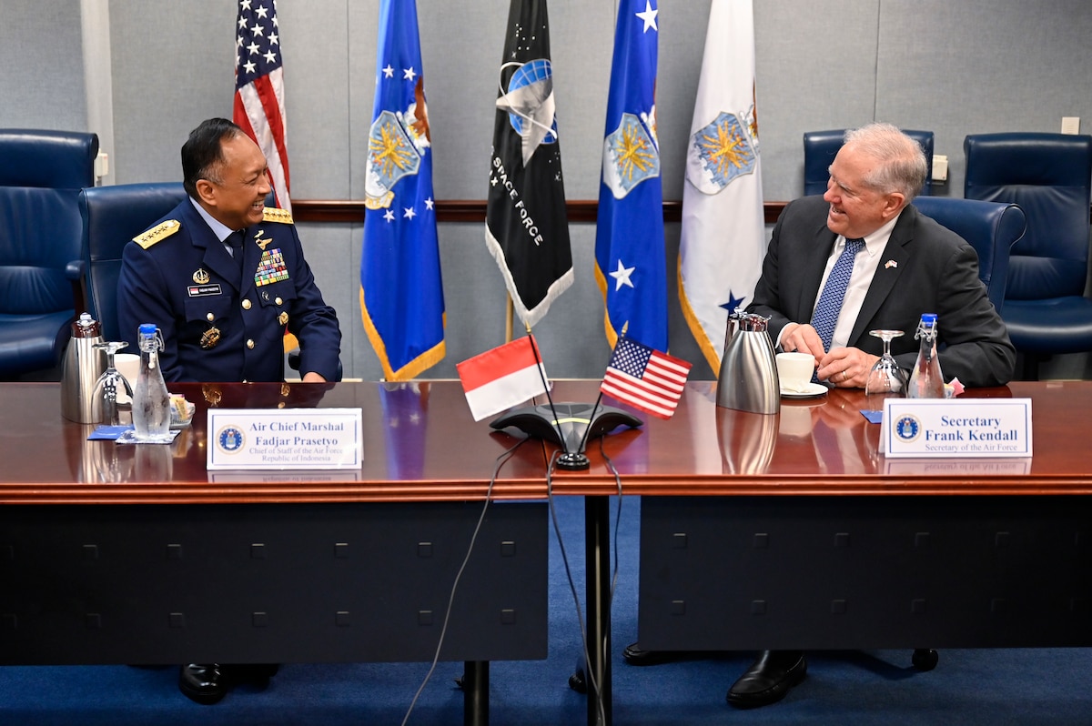 Secretary of the Air Force Frank Kendall speaks with Air Chief Marshal Fadjar Prasetyo, chief of staff of the Indonesian Air Force, during a meeting at the Pentagon, Arlington, Va., May 20, 2022. Kendall and Prasetyo discussed partnership between their services. (U.S. Air Force photo by Eric Dietrich)