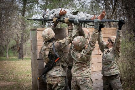 Soldiers earn Expert Field Medical Badge in second event by Army Reserve