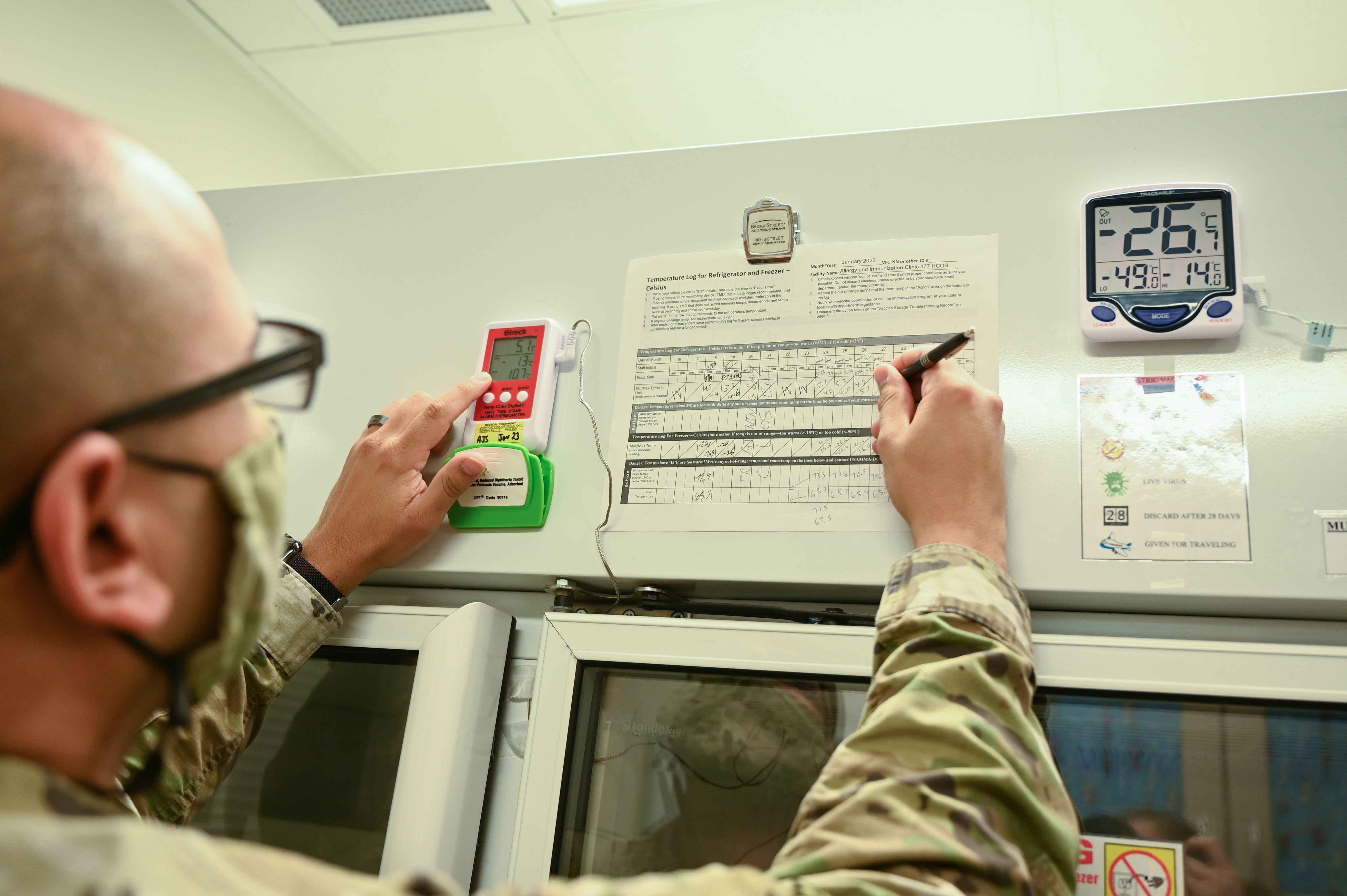 377th MDG immunization clinic ensures medical readiness > Kirtland Air