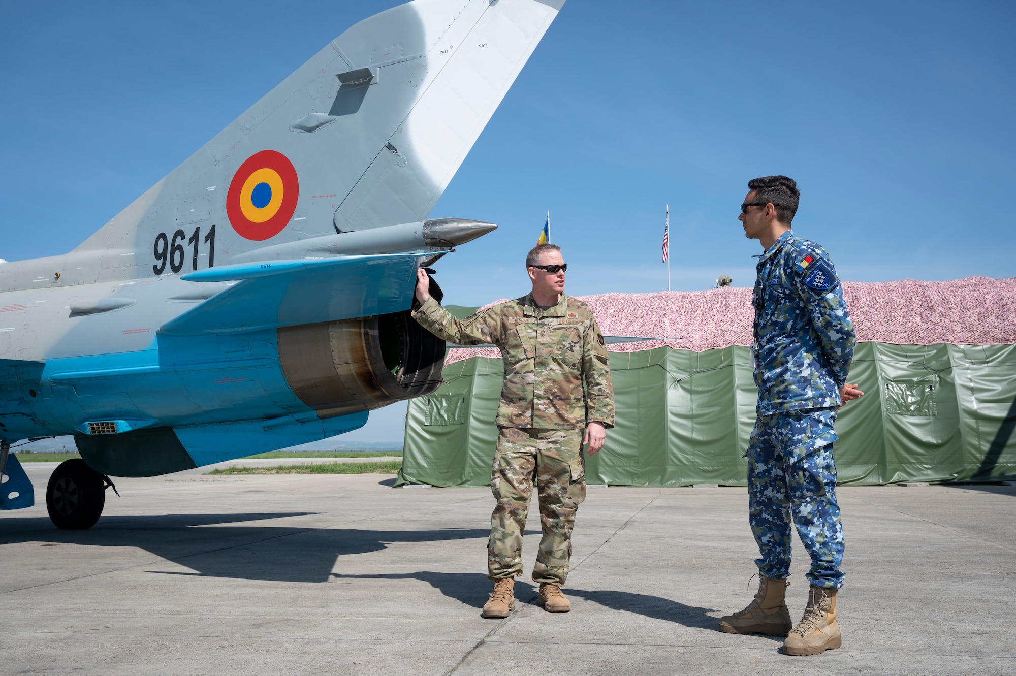 NATO, U.S. command SELs visit Romania