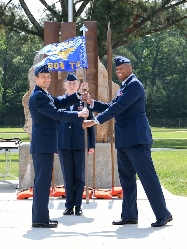 AEDC stands up 804th Test Group with ceremony