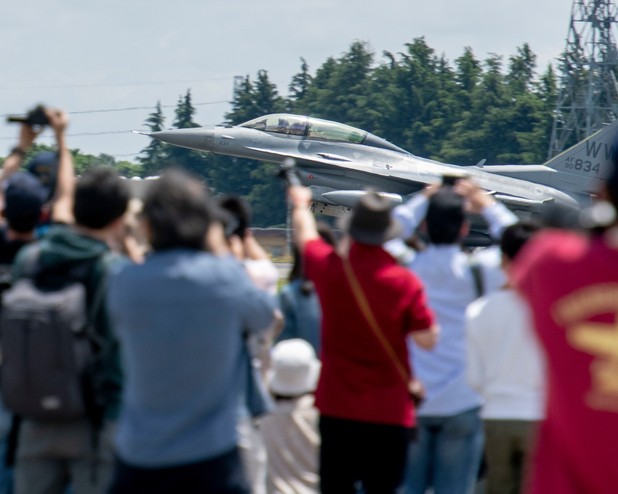 The Pacific Air Forces F-16 Demonstration Team from Misawa Air Base, Japan, performs a landing during Friendship Festival 2022, at Yokota Air Base, Japan, May 22. The demonstration was one of many events during the weekend that showcased U.S. military capabilities. (U.S. Air Force photo by Machiko Arita)