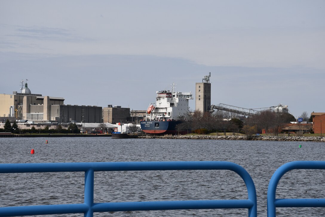 Algoma Intrepid unloading