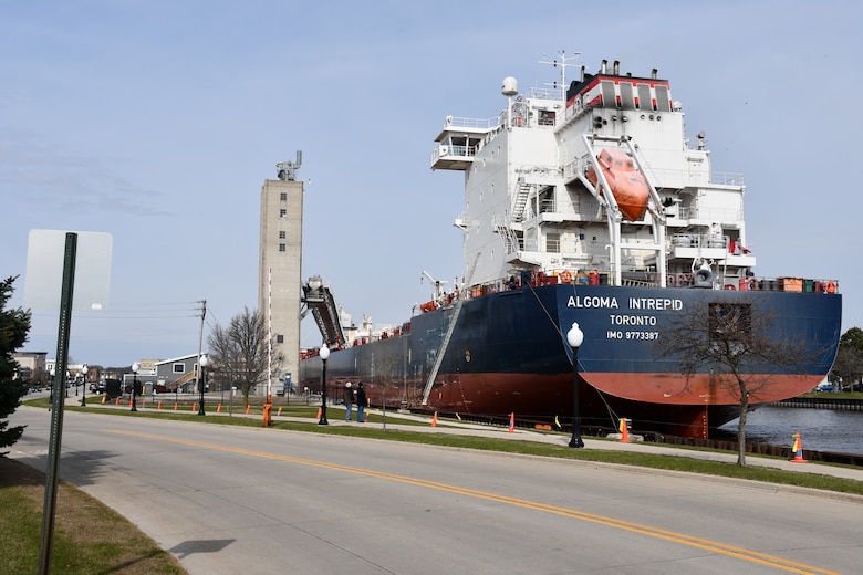 Algoma Intrepid unloading